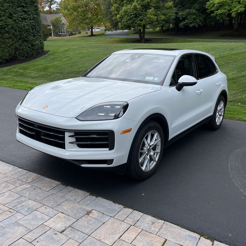 2024 Porsche Cayenne Base
