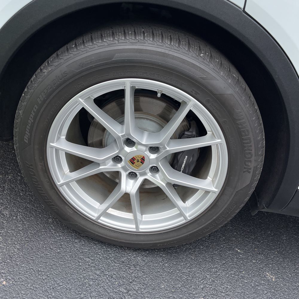 2024 Porsche Cayenne Base