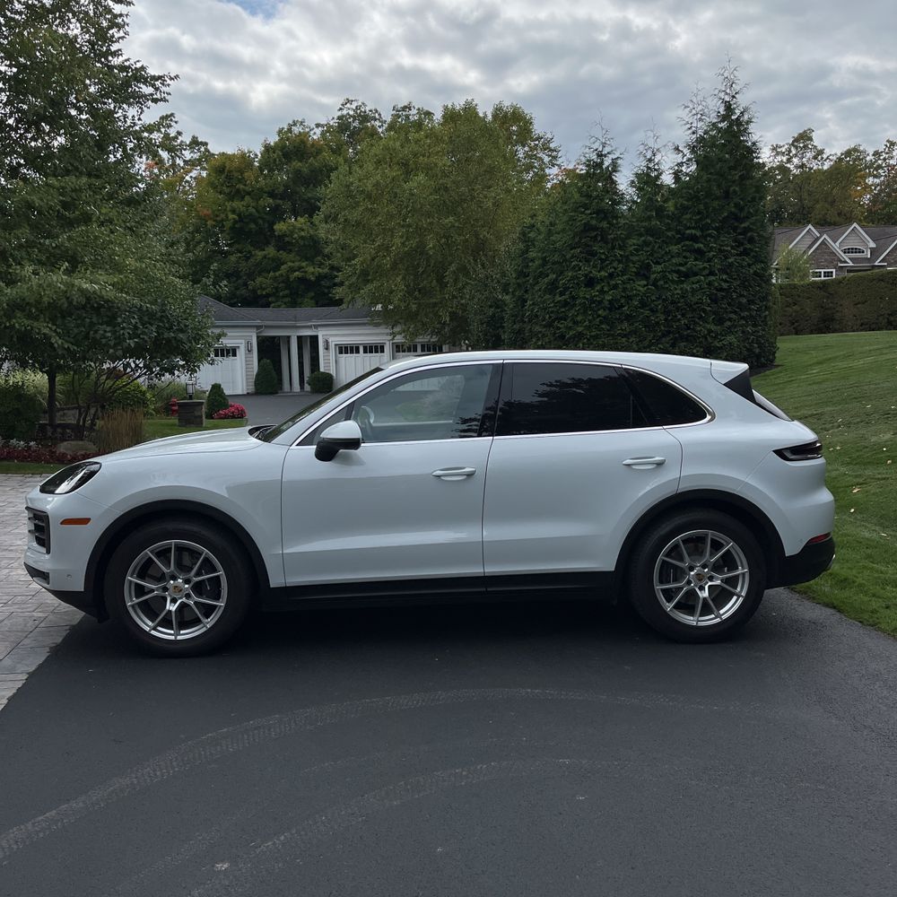2024 Porsche Cayenne Base