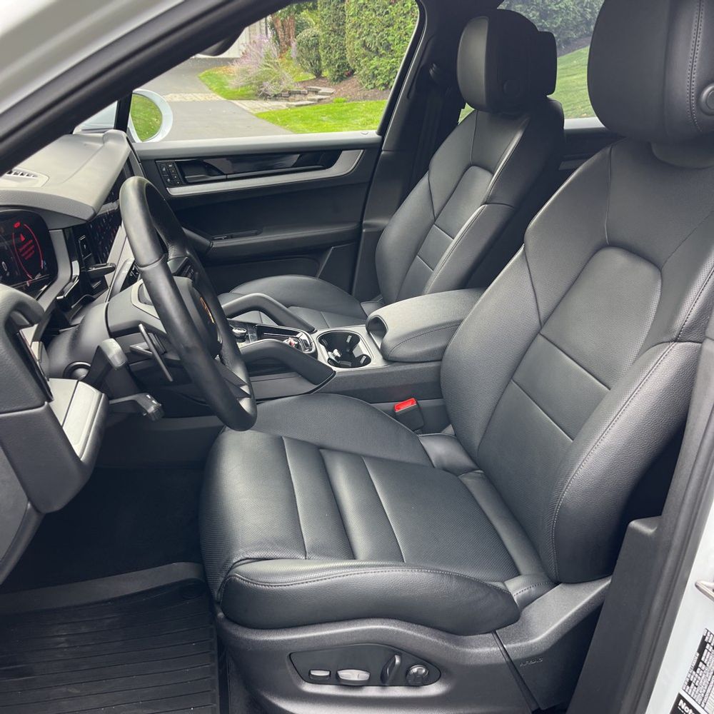 2024 Porsche Cayenne Base