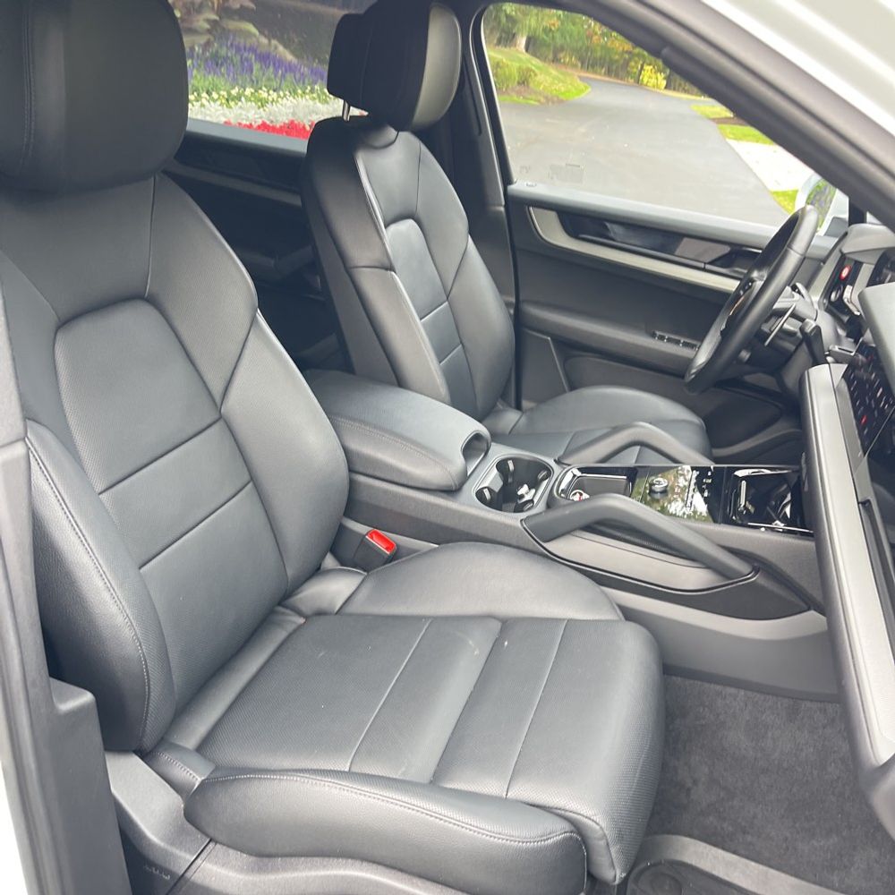 2024 Porsche Cayenne Base