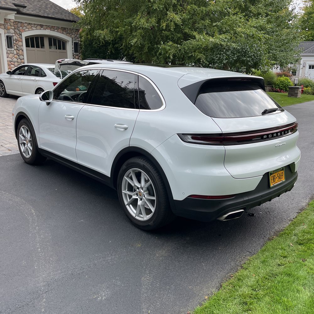 2024 Porsche Cayenne Base