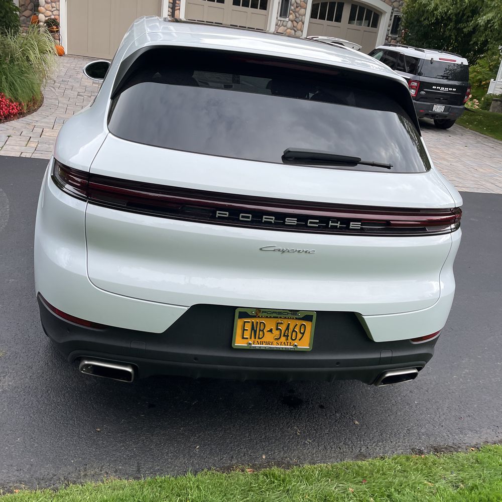 2024 Porsche Cayenne Base