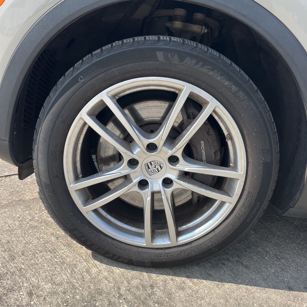 2021 Porsche Cayenne Base