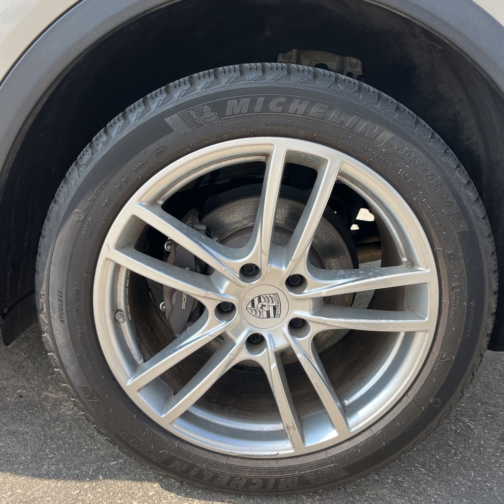 2021 Porsche Cayenne Base