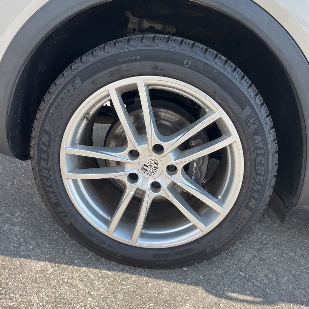2021 Porsche Cayenne Base