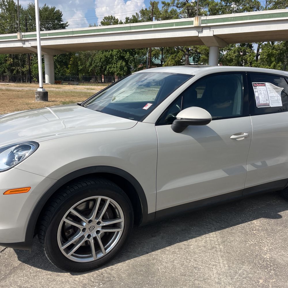 2021 Porsche Cayenne Base