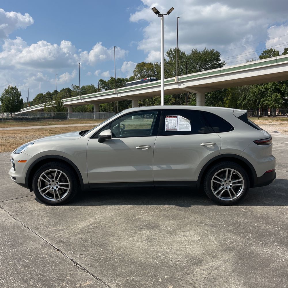 2021 Porsche Cayenne Base