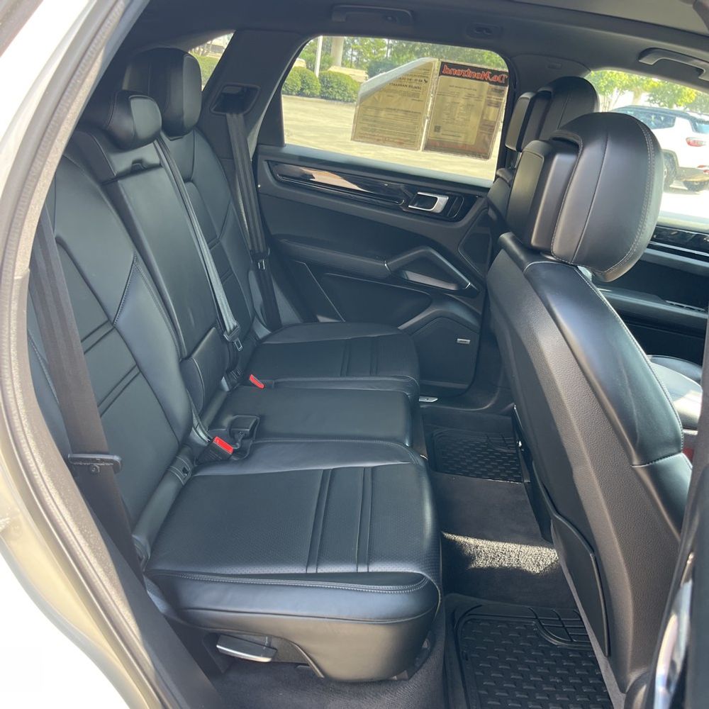2021 Porsche Cayenne Base