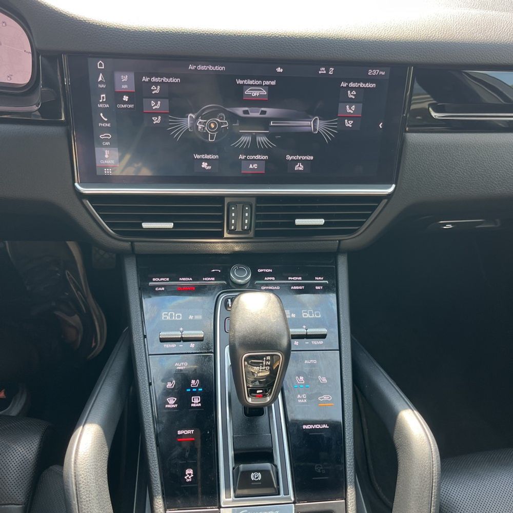 2021 Porsche Cayenne Base