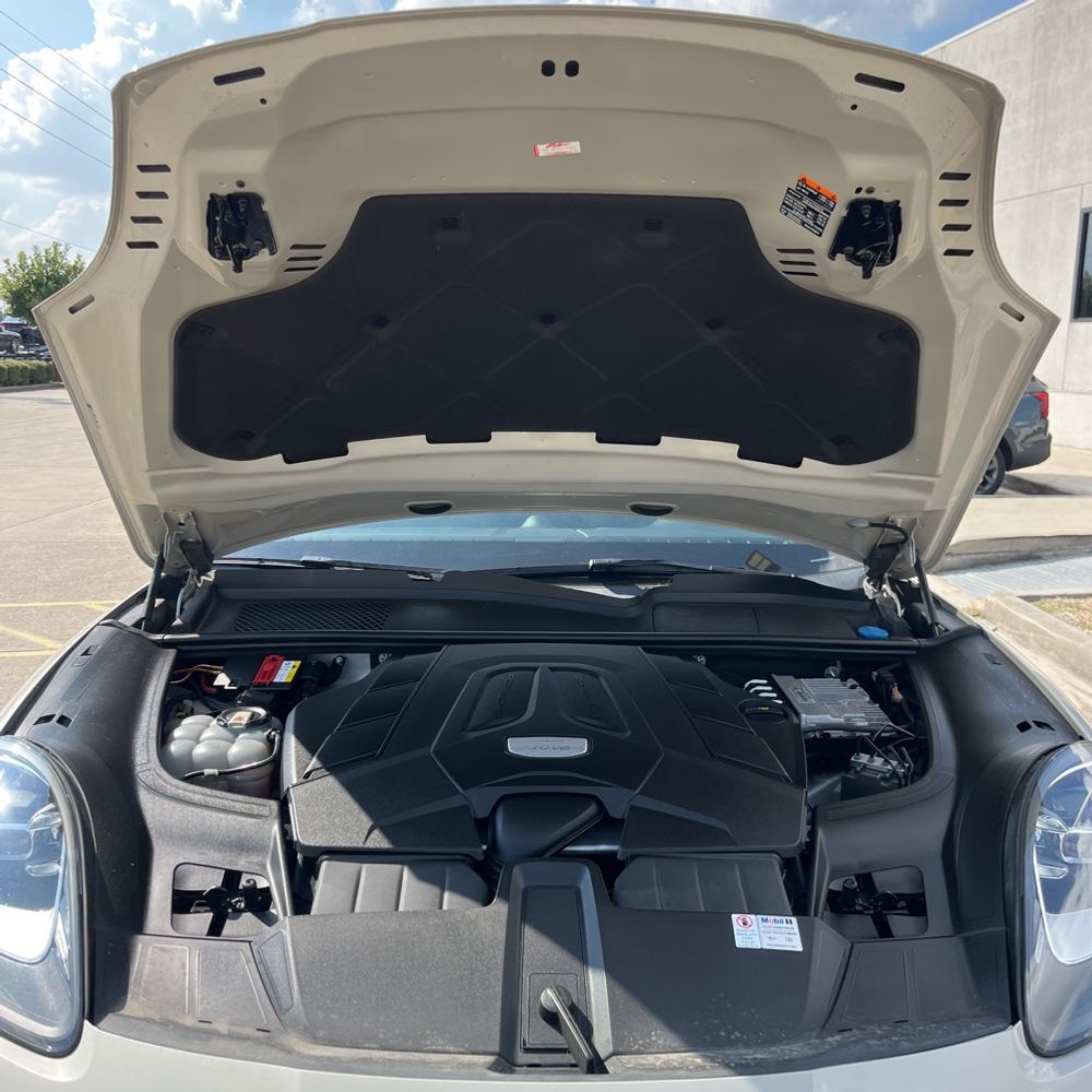 2021 Porsche Cayenne Base