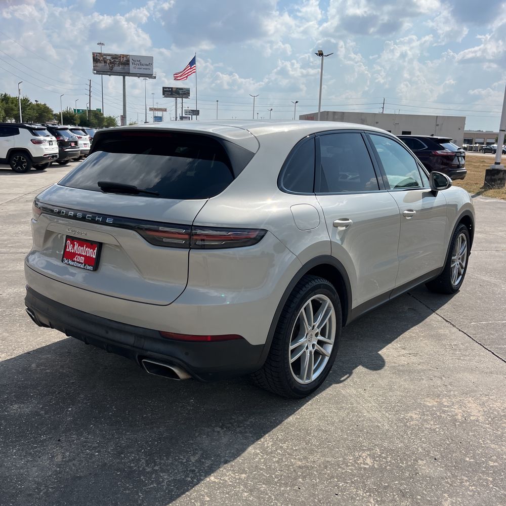 2021 Porsche Cayenne Base