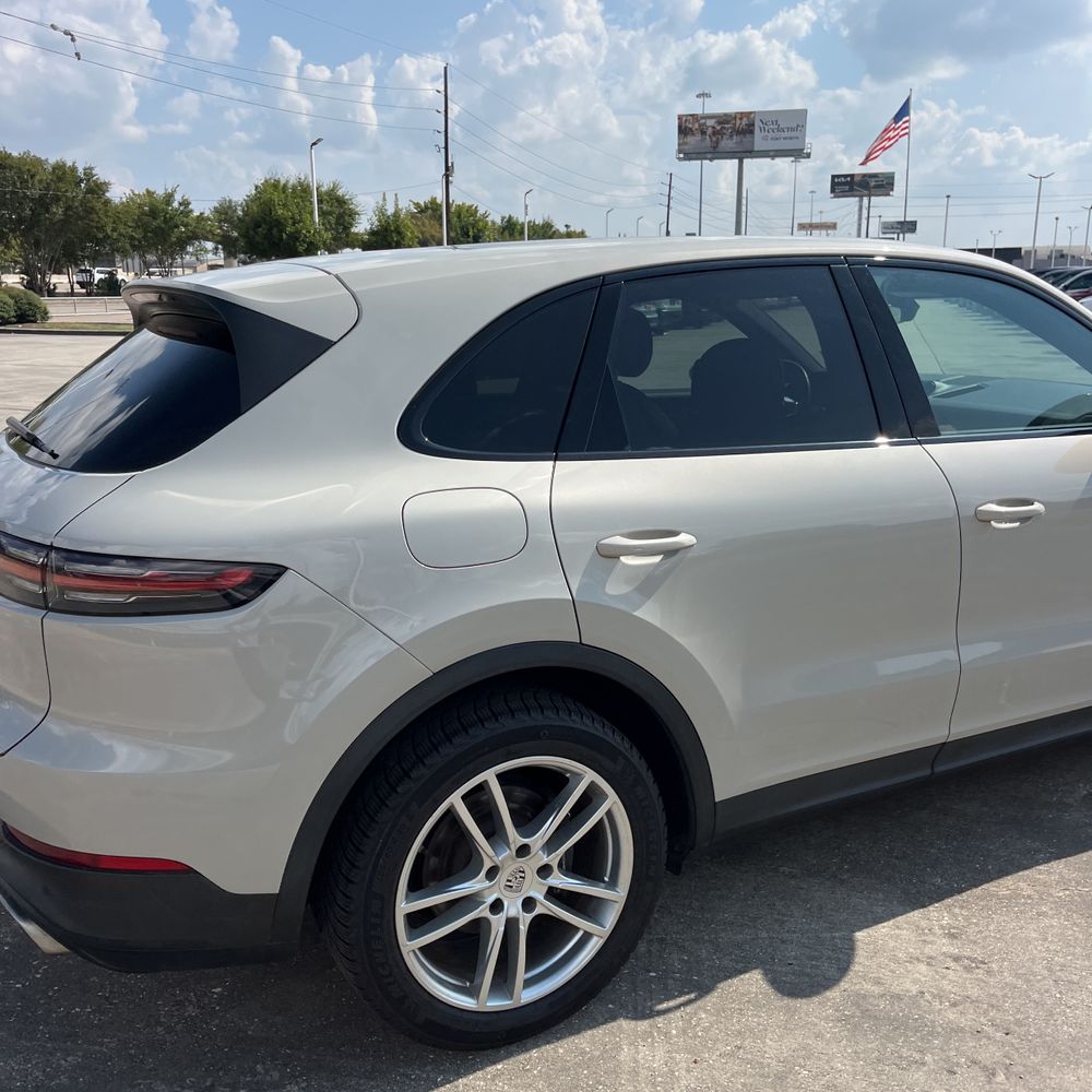 2021 Porsche Cayenne Base