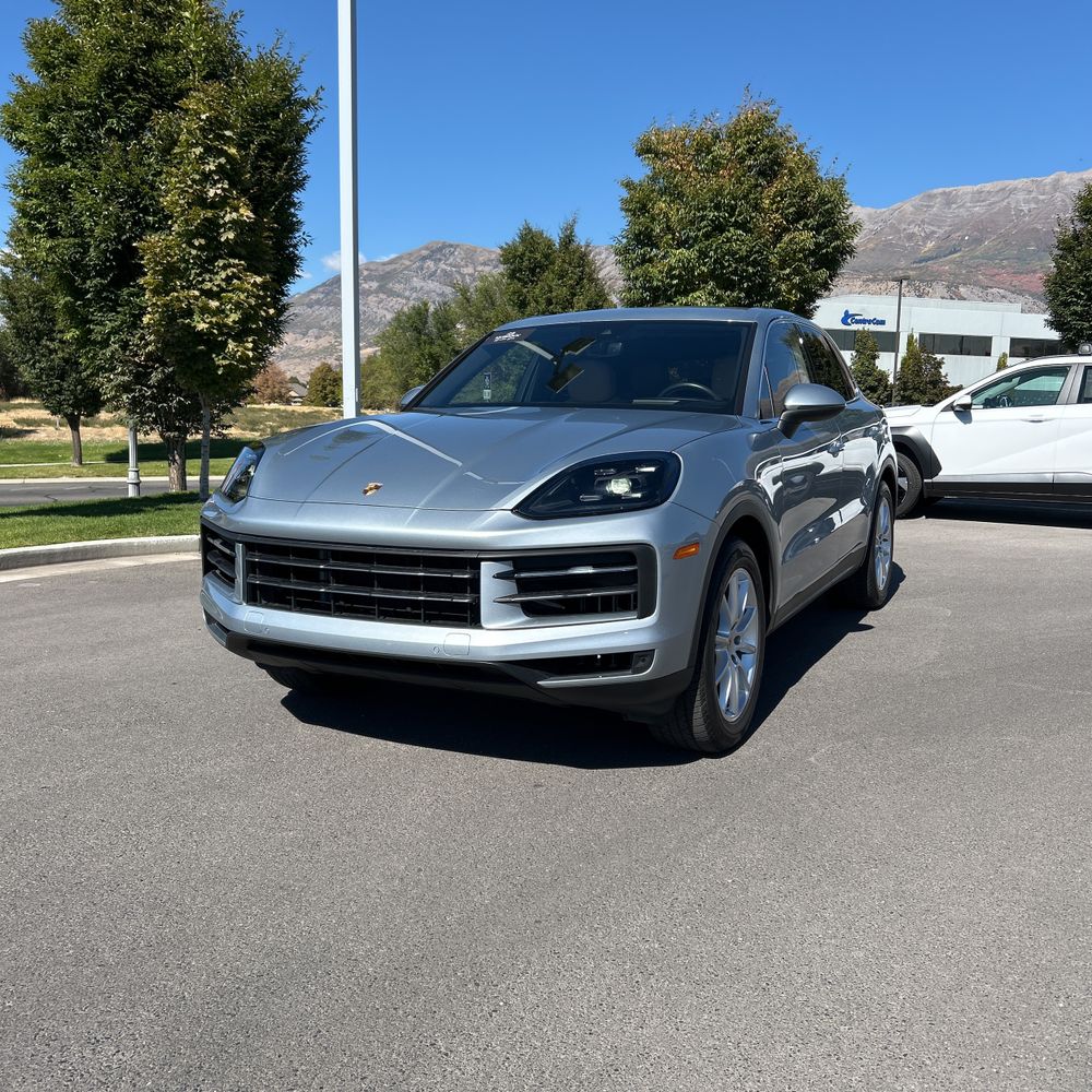 2024 Porsche Cayenne Base