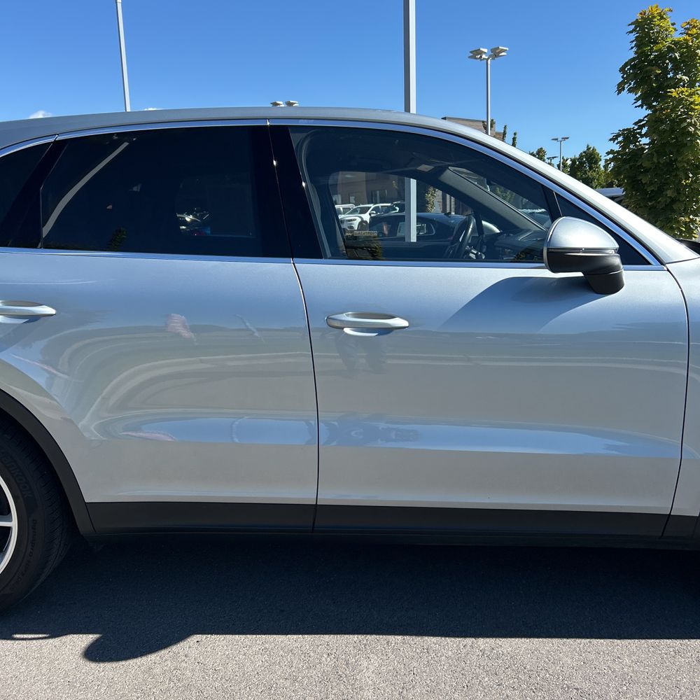 2024 Porsche Cayenne Base