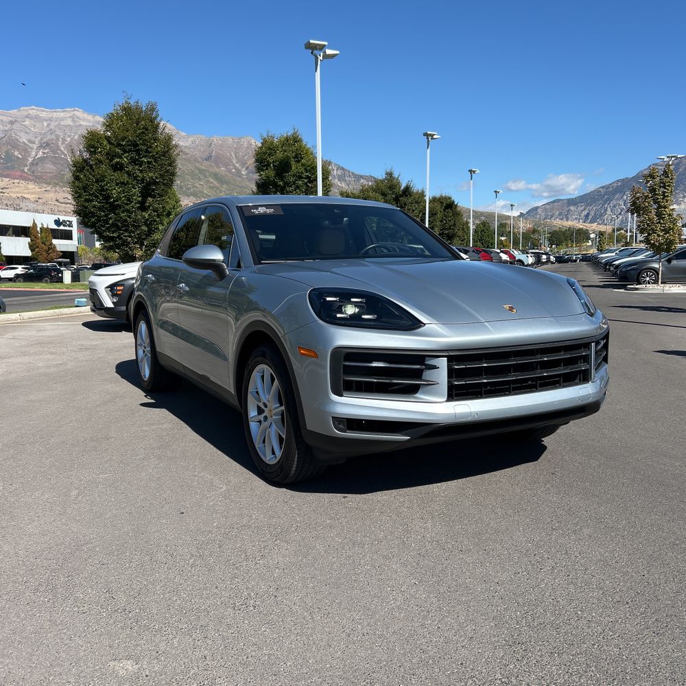 2024 Porsche Cayenne Base