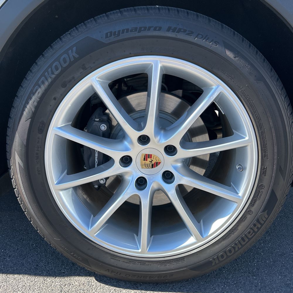 2024 Porsche Cayenne Base