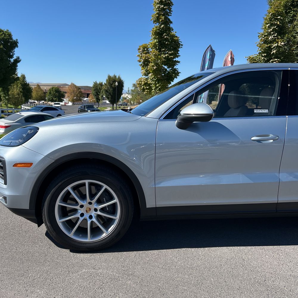 2024 Porsche Cayenne Base