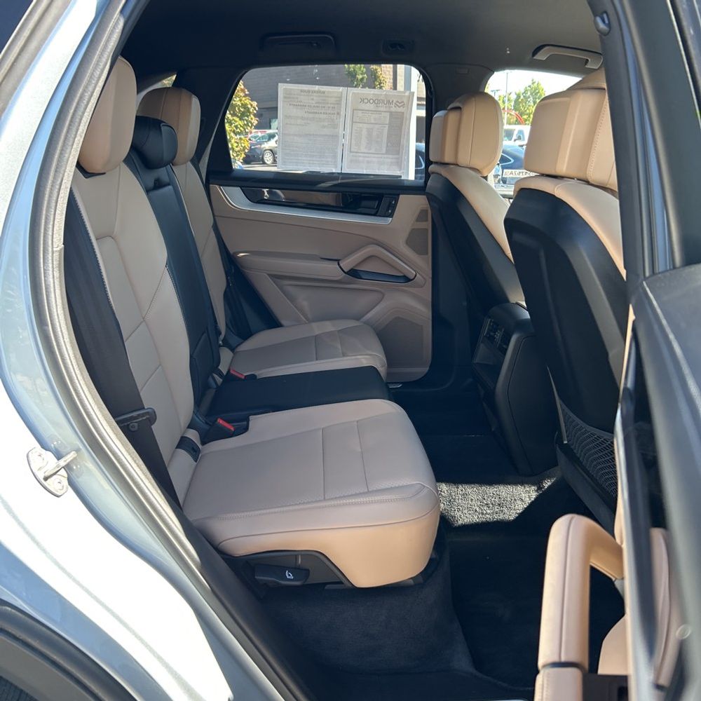 2024 Porsche Cayenne Base