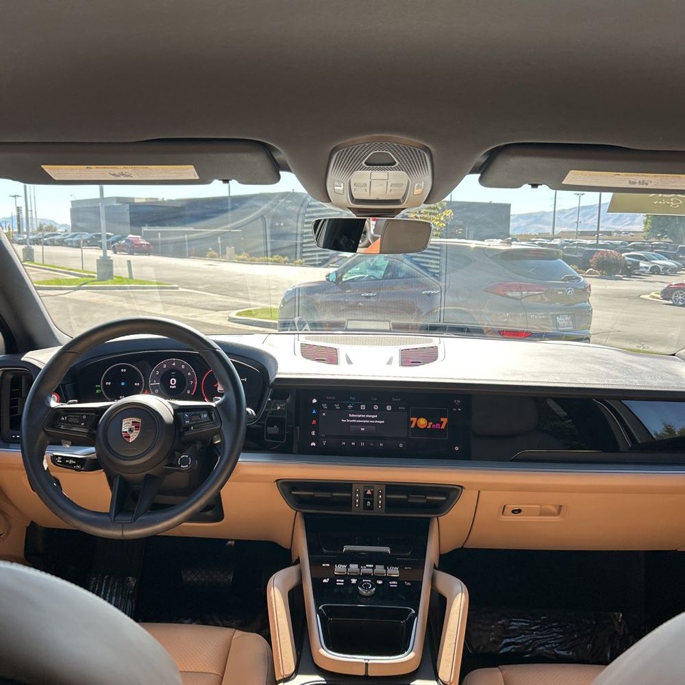 2024 Porsche Cayenne Base