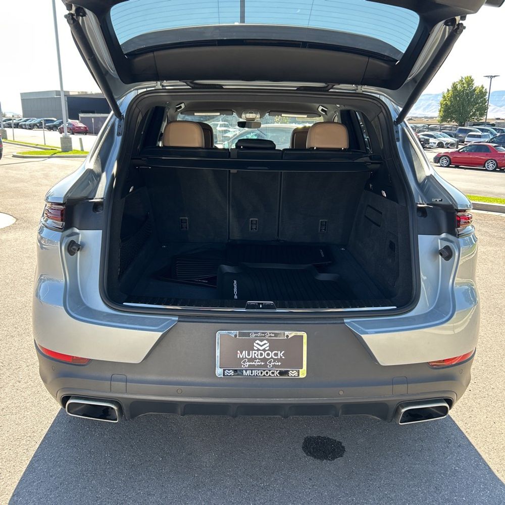2024 Porsche Cayenne Base