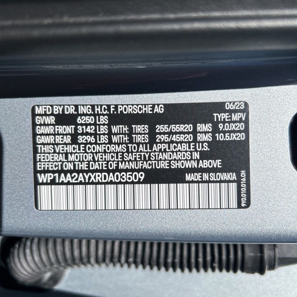 2024 Porsche Cayenne Base