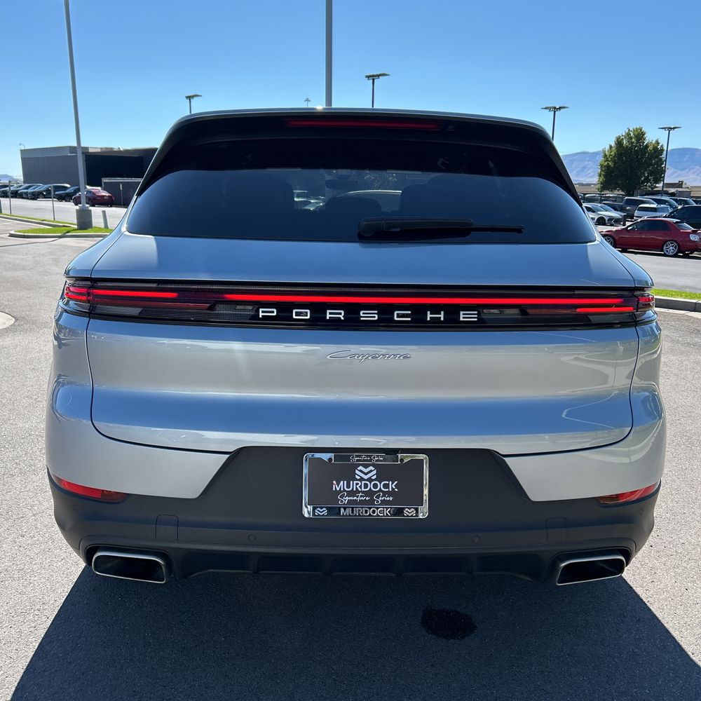 2024 Porsche Cayenne Base