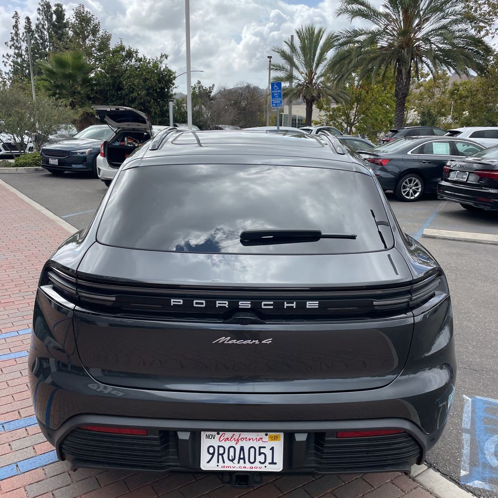 2024 Porsche Macan EV 4
