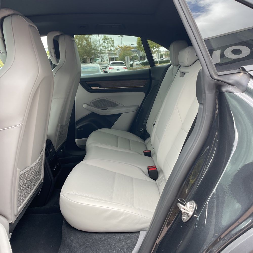 2024 Porsche Macan EV 4