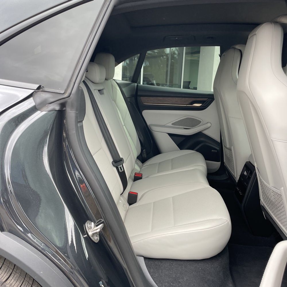 2024 Porsche Macan EV 4