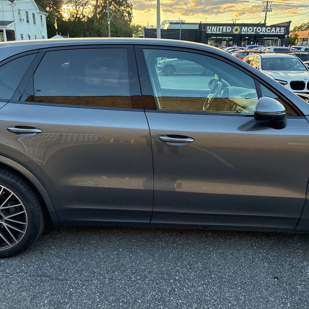 2023 Porsche Cayenne S