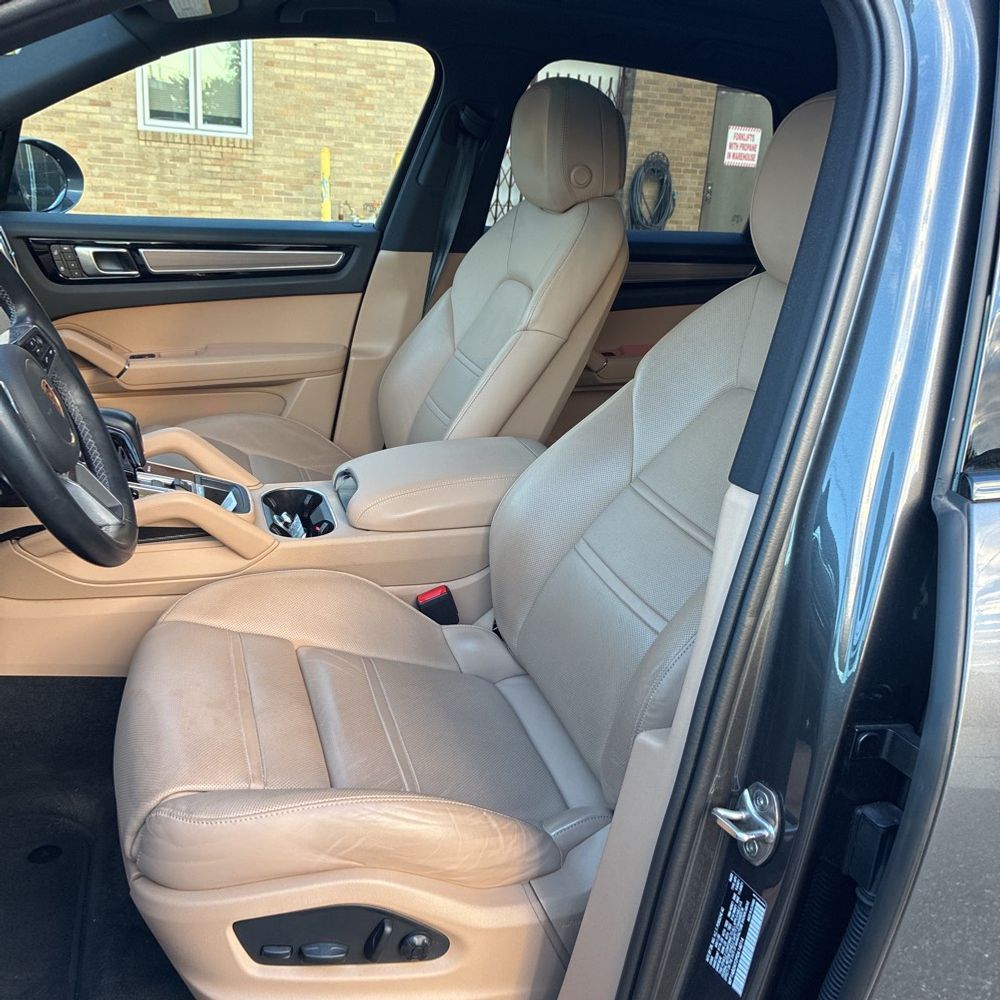 2023 Porsche Cayenne S