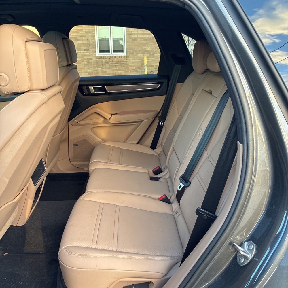 2023 Porsche Cayenne S