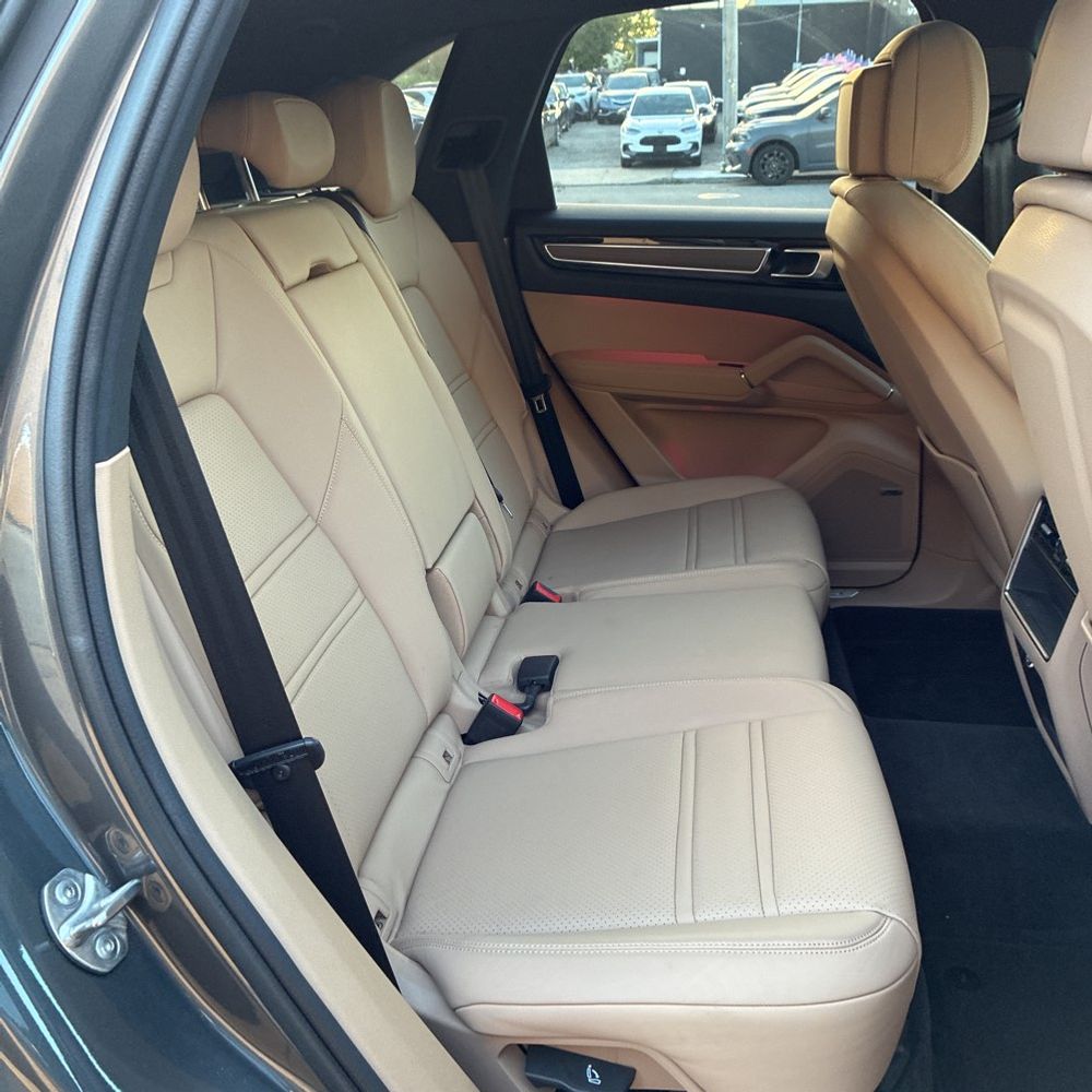 2023 Porsche Cayenne S