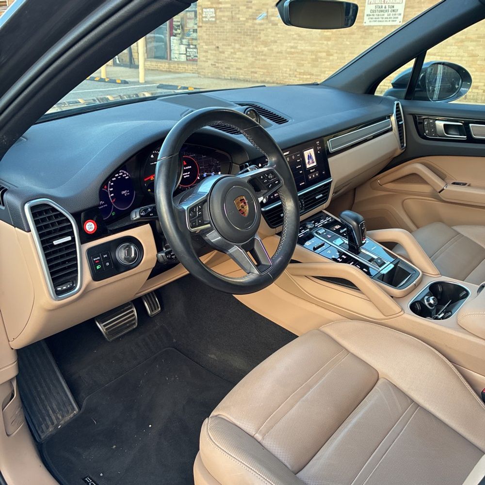 2023 Porsche Cayenne S