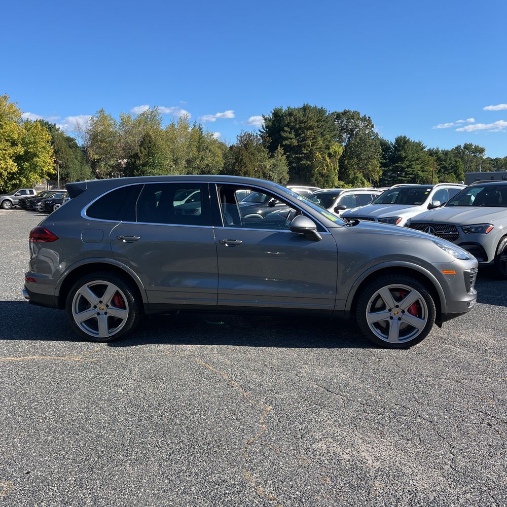 2017 Porsche Cayenne Turbo