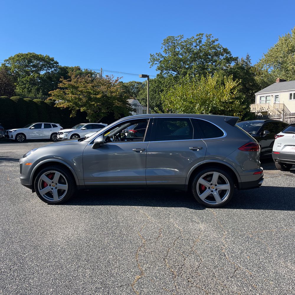 2017 Porsche Cayenne Turbo