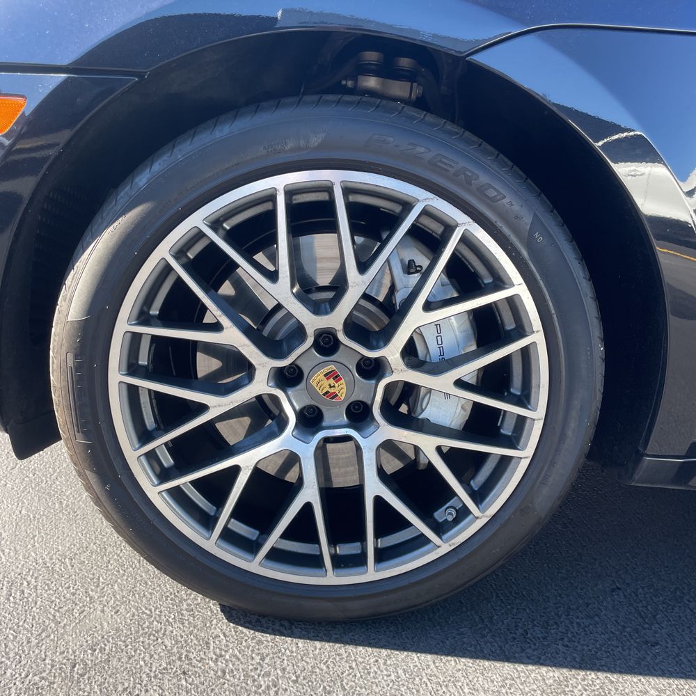 2020 Porsche Macan Turbo