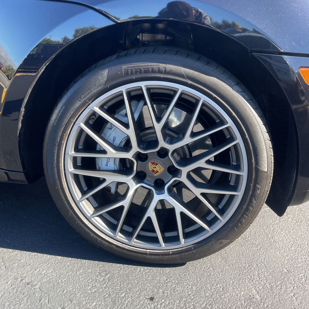 2020 Porsche Macan Turbo