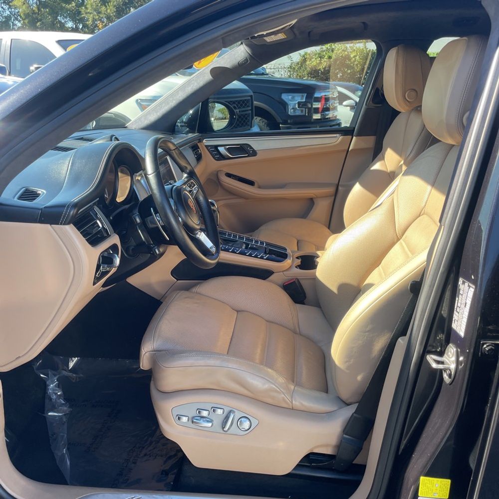 2020 Porsche Macan Turbo