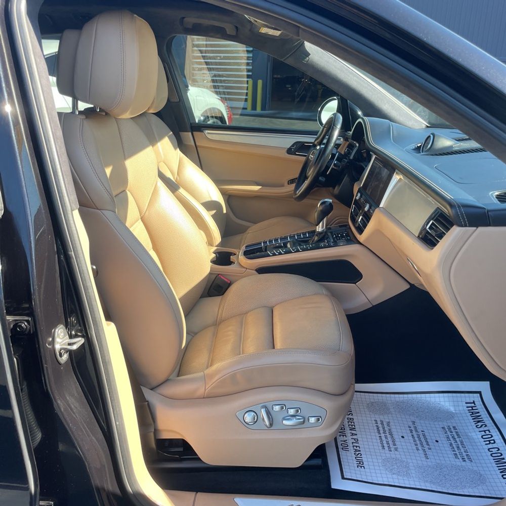 2020 Porsche Macan Turbo