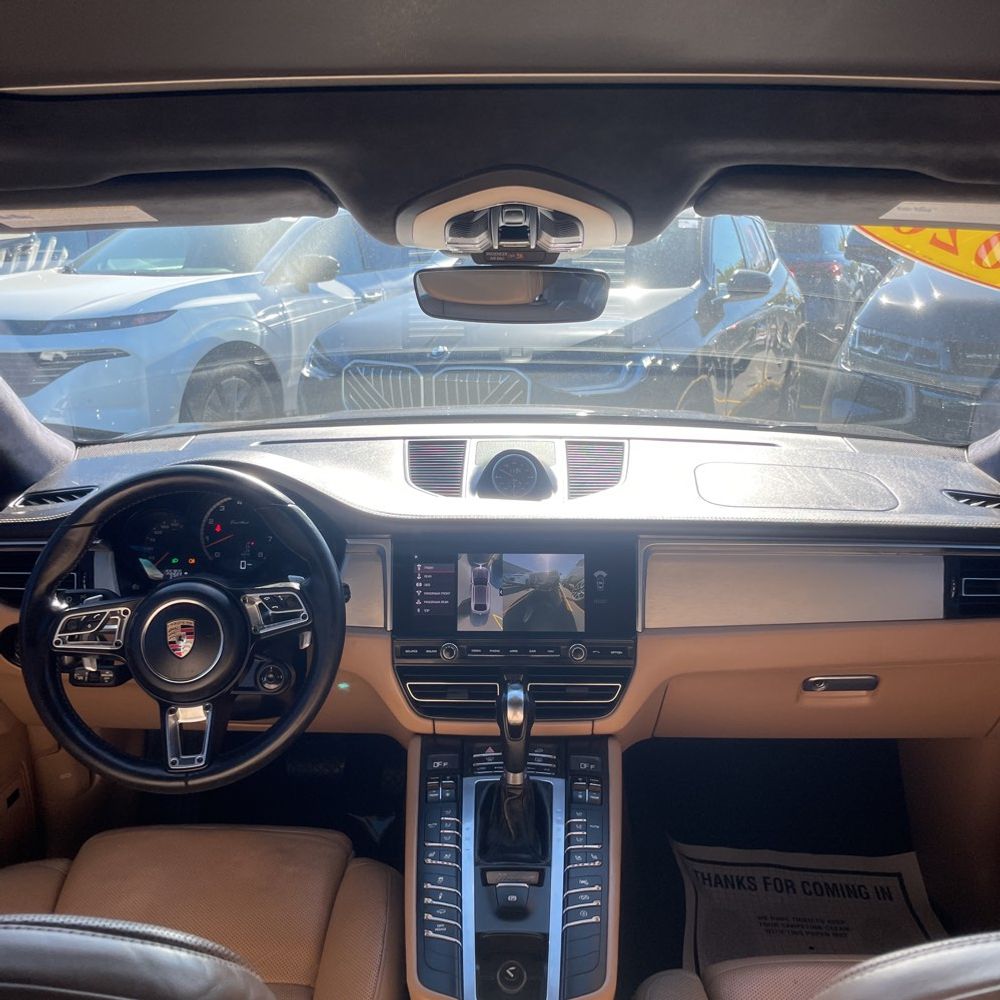 2020 Porsche Macan Turbo