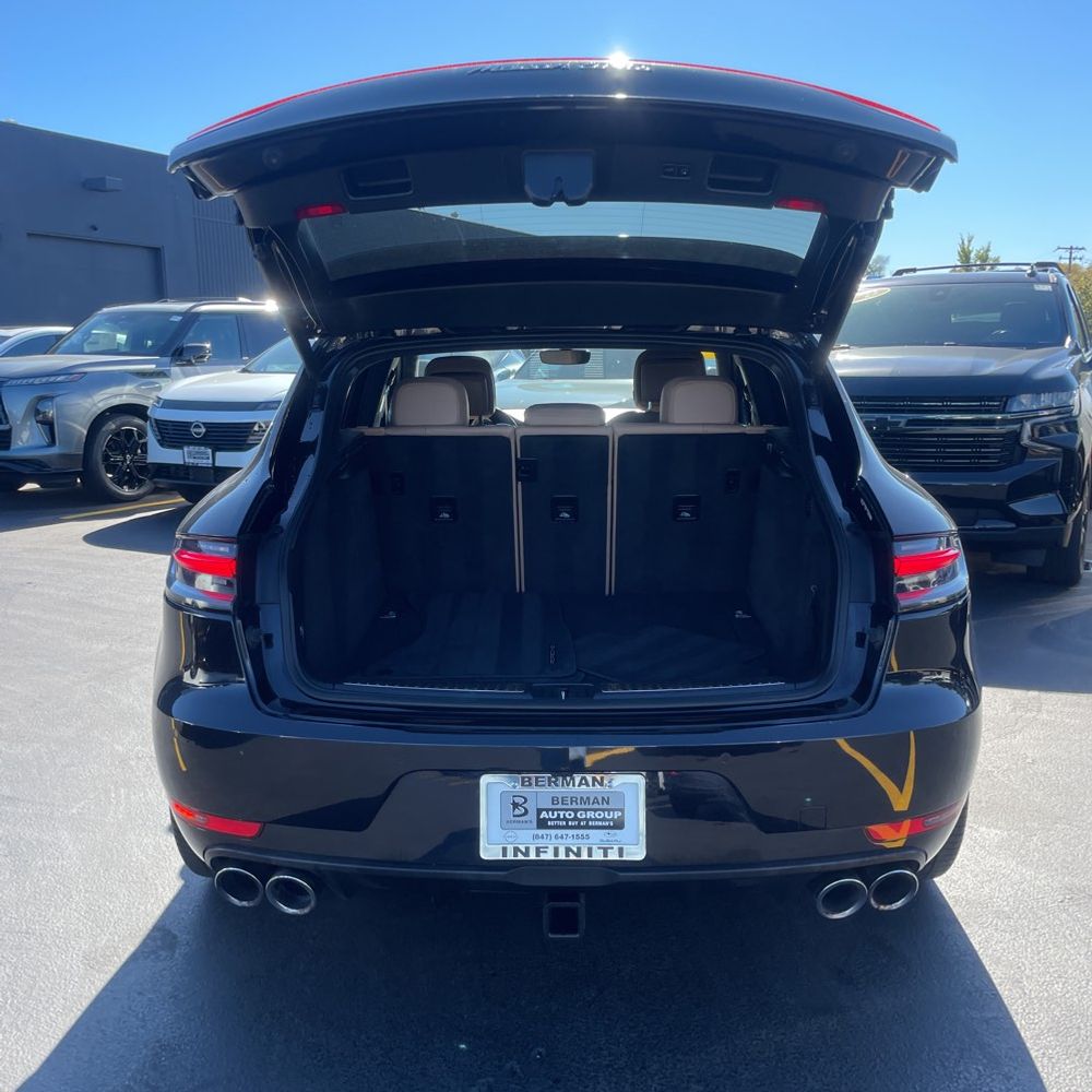 2020 Porsche Macan Turbo