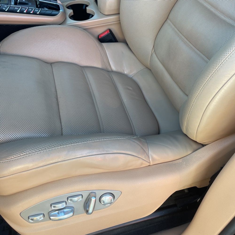 2020 Porsche Macan Turbo