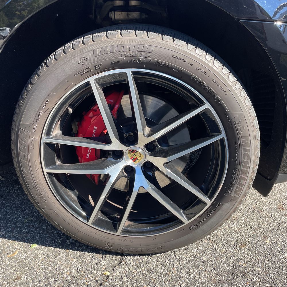 2023 Porsche Macan S