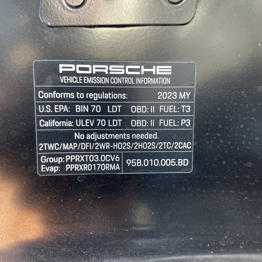 2023 Porsche Macan S