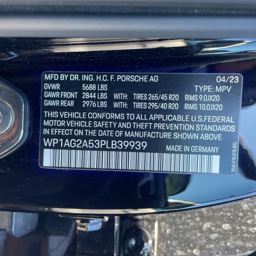 2023 Porsche Macan S