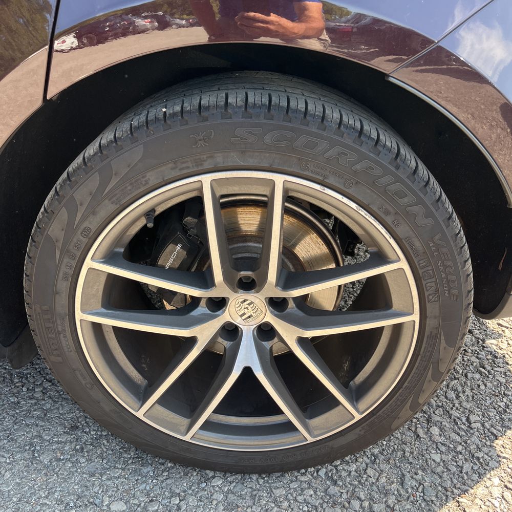 2023 Porsche Macan S