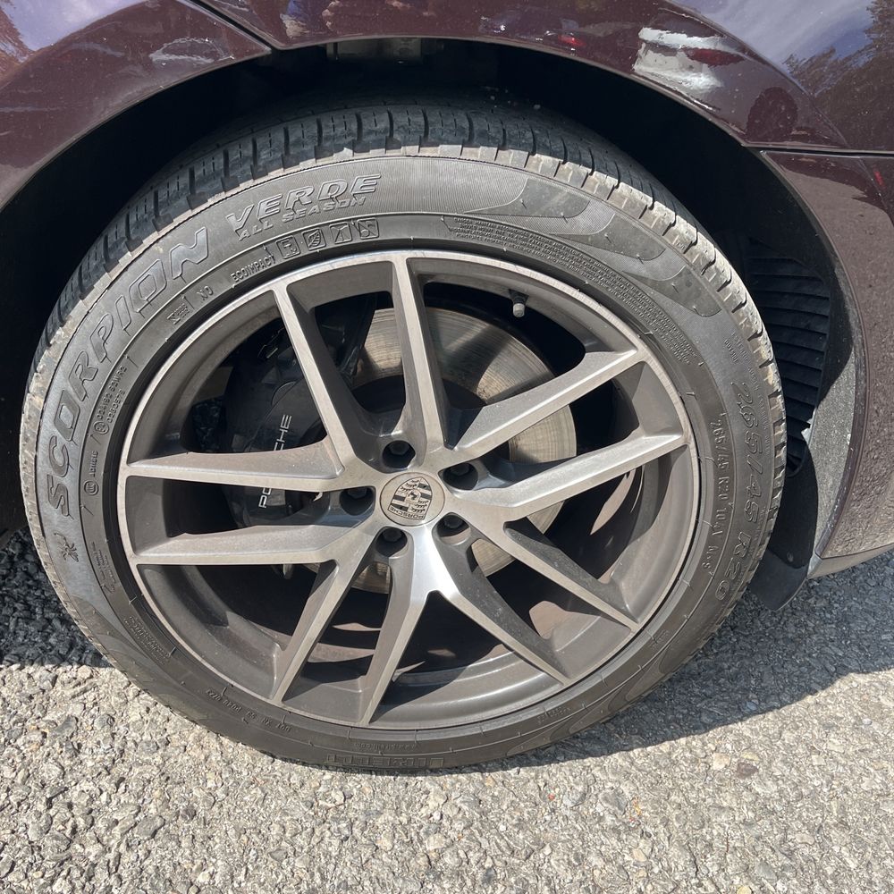 2023 Porsche Macan S