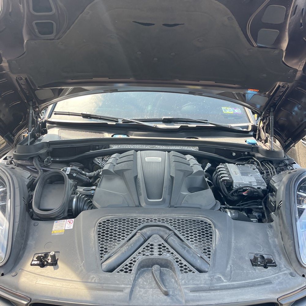 2023 Porsche Macan S